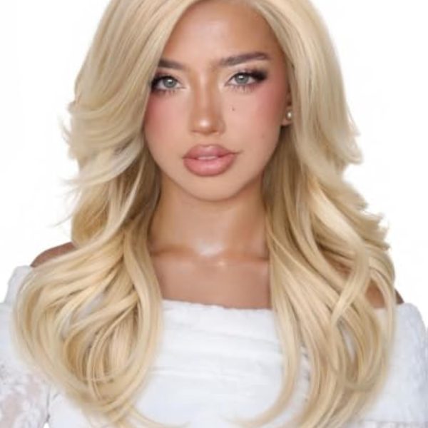 WIGHUB&SALON – Perruque Lace Front Body Wave 13x4 avec Frange – Cheveux Humains – blond (613) – 18 pouces